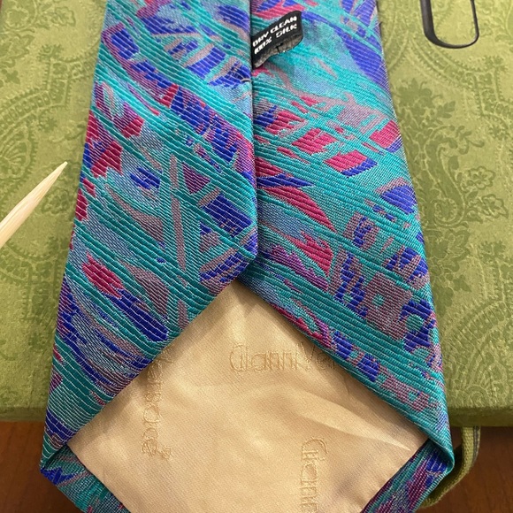 Gianni Versace tie vintage from Neiman Marcus - Picture 2 of 4